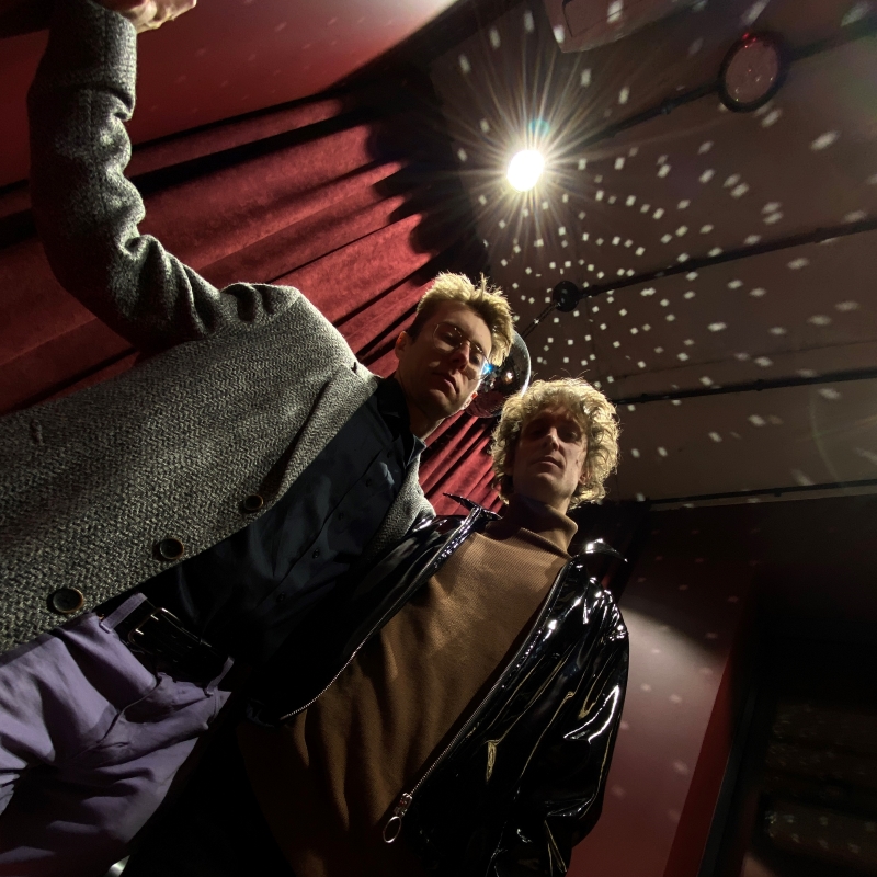 „Tworzymy muzykę imprezową, która ma oddać ducha końca dziejów” – Blake ...