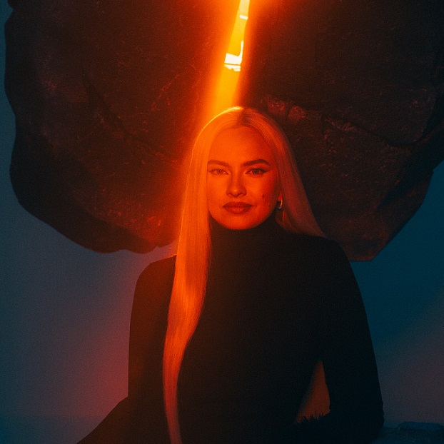 Natalia Nykiel zapowiada polskojęzyczny album. Singiel „Brzask” już dostępny!