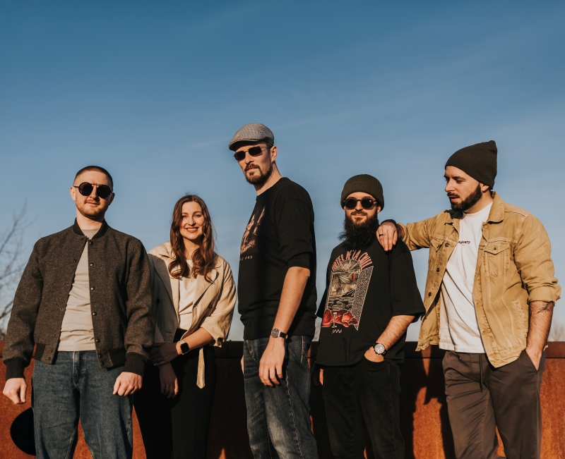 Funkowy groove i pozytywna energia. wave.L prezentuje nowy singiel, czyli „Piosenkę o byciu sobą”!