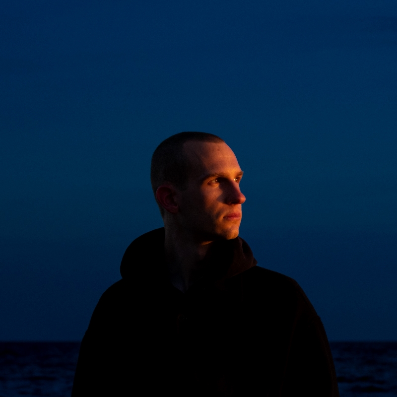Jazz i ambient. Marcin Majcherek z albumem „Waves”