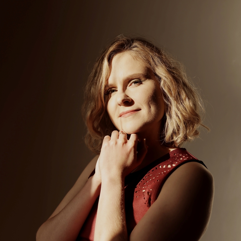 Almadera prezentuje album „Serenity”