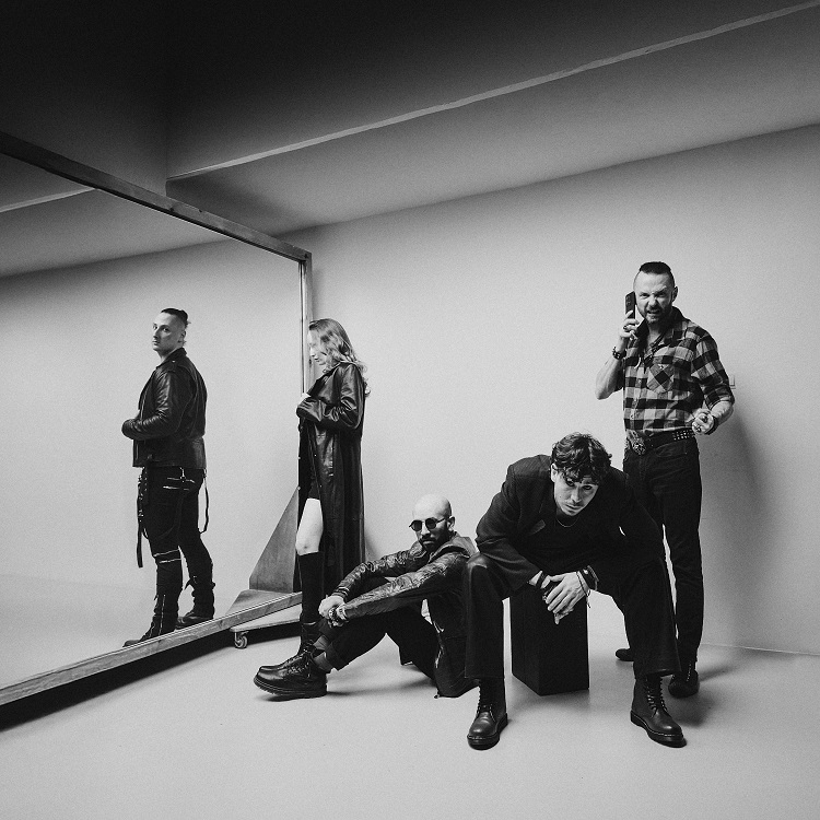 Rockowa energia i melancholia. Tabula Rasa z nowym singlem „Diamenty” [PREMIERA]